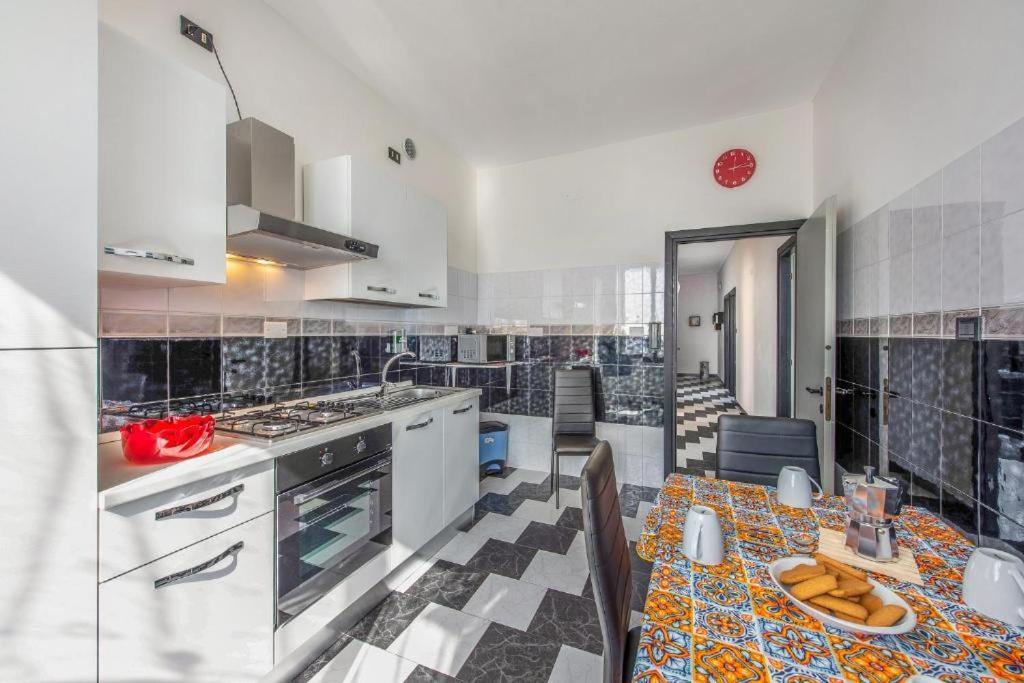 Casa Vacanza Laura Genoa Luaran gambar